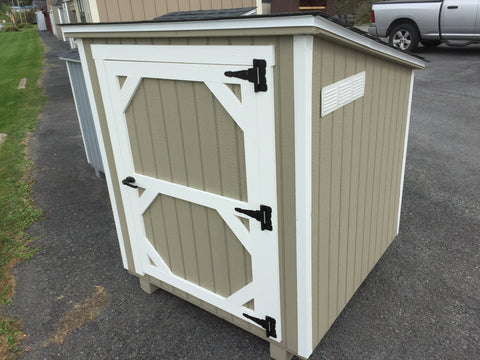 4 X 4 X 5' High T-1-11 Townhouse